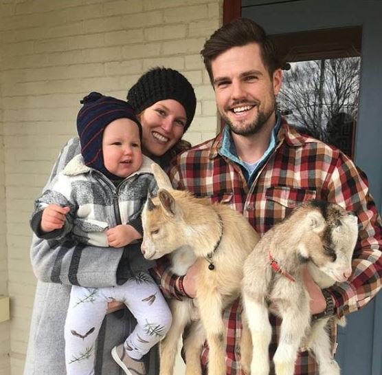 Mike Fisher with wife and children